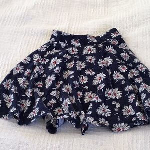 Girls size XS skirt, lightly worn